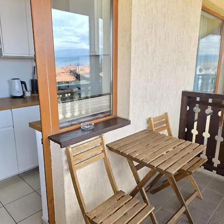 Balcony And Mountain View 7 Min Walk To Gondola *