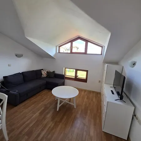 Balcony And Mountain View 7 Min Walk To Gondola