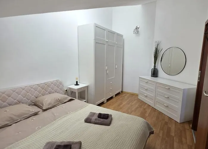 Balcony And Mountain View 7 Min Walk To Gondola 公寓 班斯科