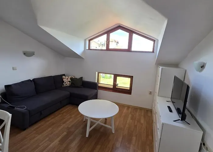 Balcony And Mountain View 7 Min Walk To Gondola